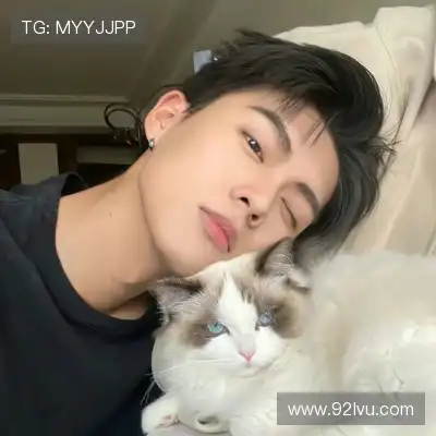 华熙皎